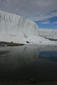 Andrea Polli, Sonic Antartica project, weather station on the Taylor glacier in the Antarctic Dry Valleys, Andrea Polli 2008